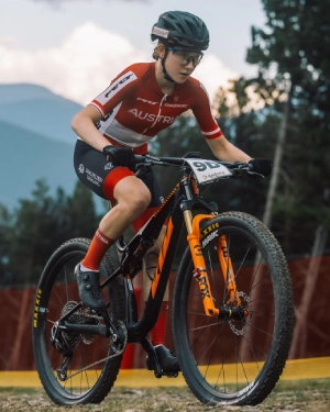 Eva Herzog, cycling and MTB athlete, uses PANACEO SPORT PURE in endurance training